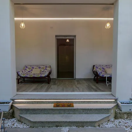 アパート Monte Ortobene 1 *